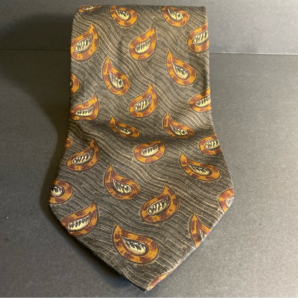 Calvin Klein Unique Brown Floral Paisley 100% Silk Made In USA Neck Tie‎